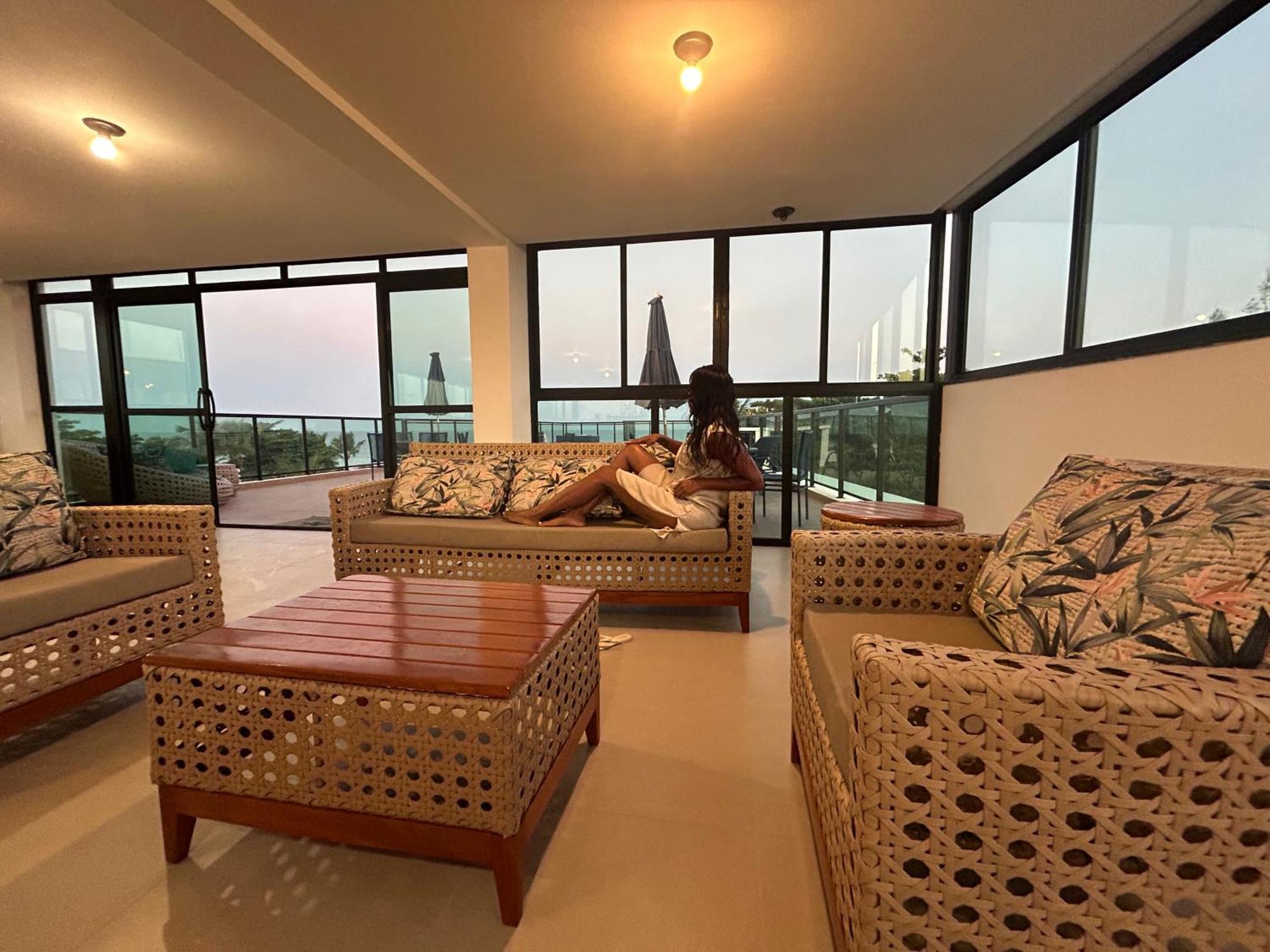 Trevily Porto Flats A 100M Da Praia Порту-де-Галиньяш Экстерьер фото
